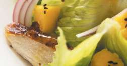 Ensalada de pollo con mango